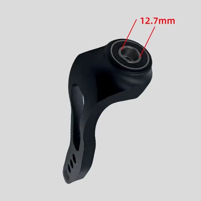 Une paire de fourches de roue avant pour fauteuil roulant