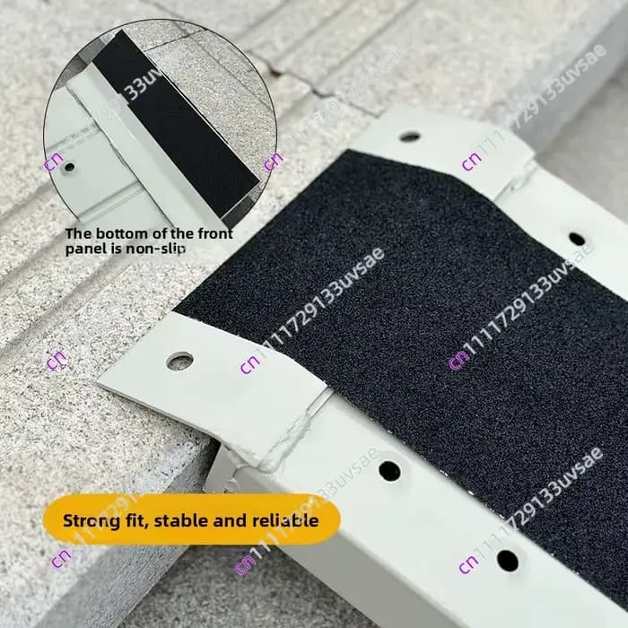 Rampe d'accès pour fauteuil roulant et véhicule électrique