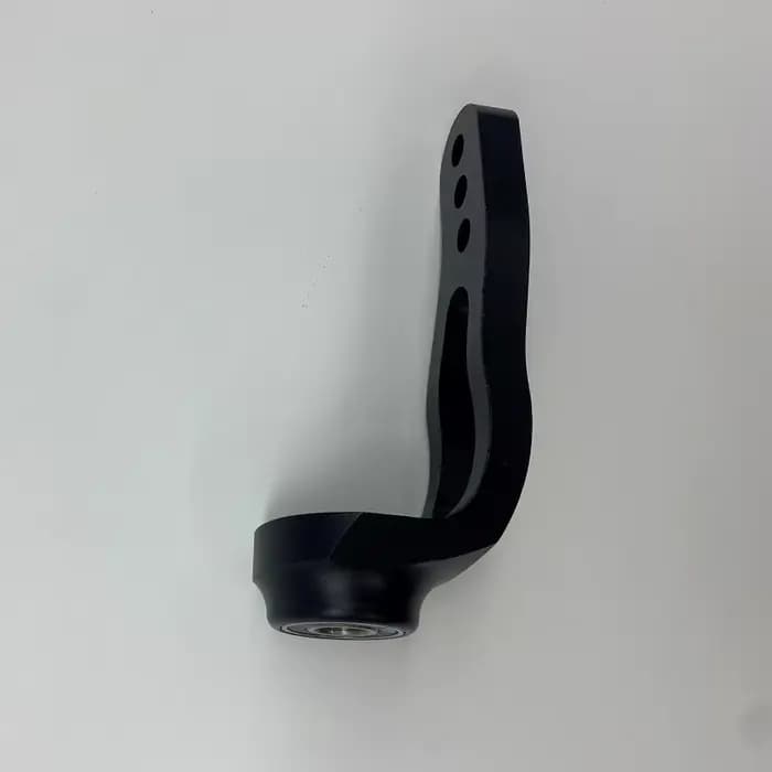 Une paire de fourches de roue avant pour fauteuil roulant