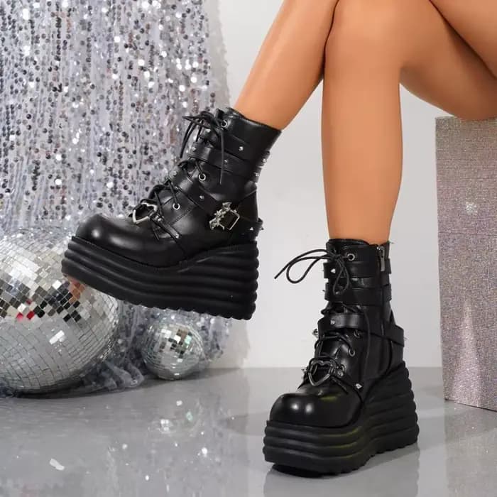 Bottines pour femmes à bout rond, plateforme haute, talon compensé, à lacets, fermeture éclair latérale, style gothique punk, avec lanières cloutées, chaussures robustes 2026