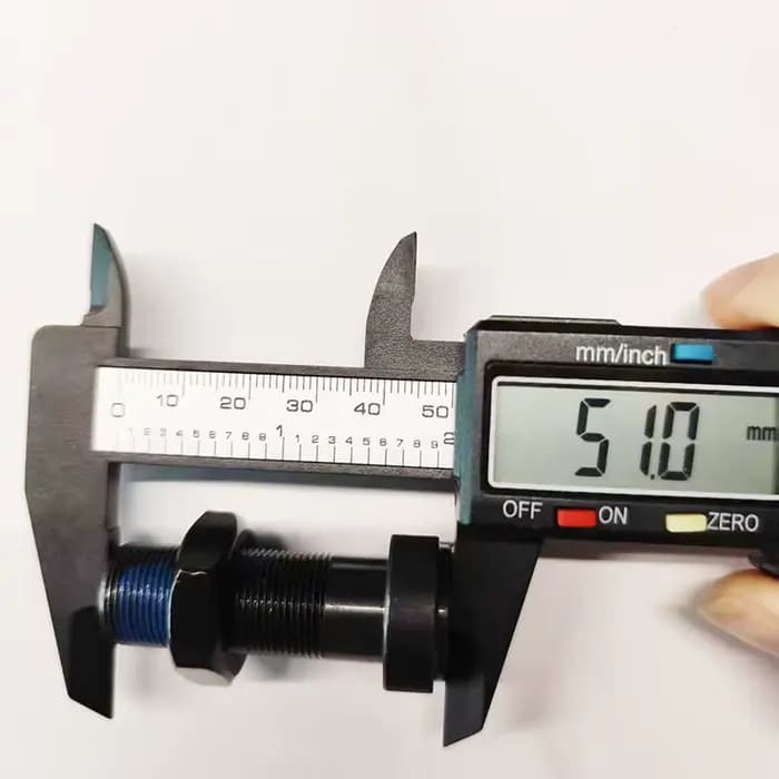 Adaptateur de récepteur d'axe arrière pour fauteuil roulant