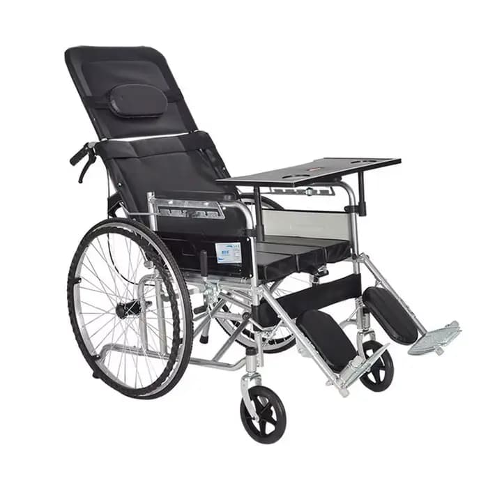 Fauteuil roulant léger avec poignées amovibles
