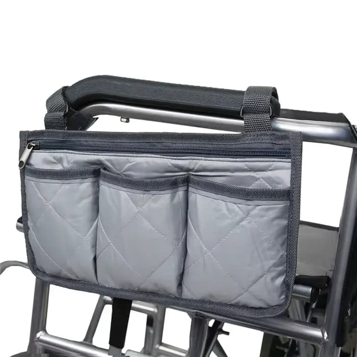 Sac de rangement latéral pour accoudoir de fauteuil roulant
