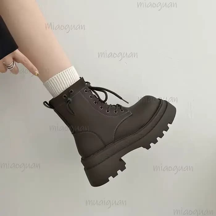 Bottines femme nouveau automne 2025 rétro britannique plate-forme bottes courtes couleur unie mode rétro cuir court Botas Femininas