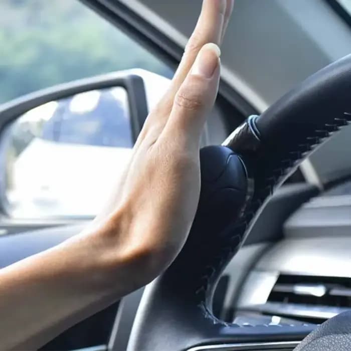 Bouton rotatif de volant à une main