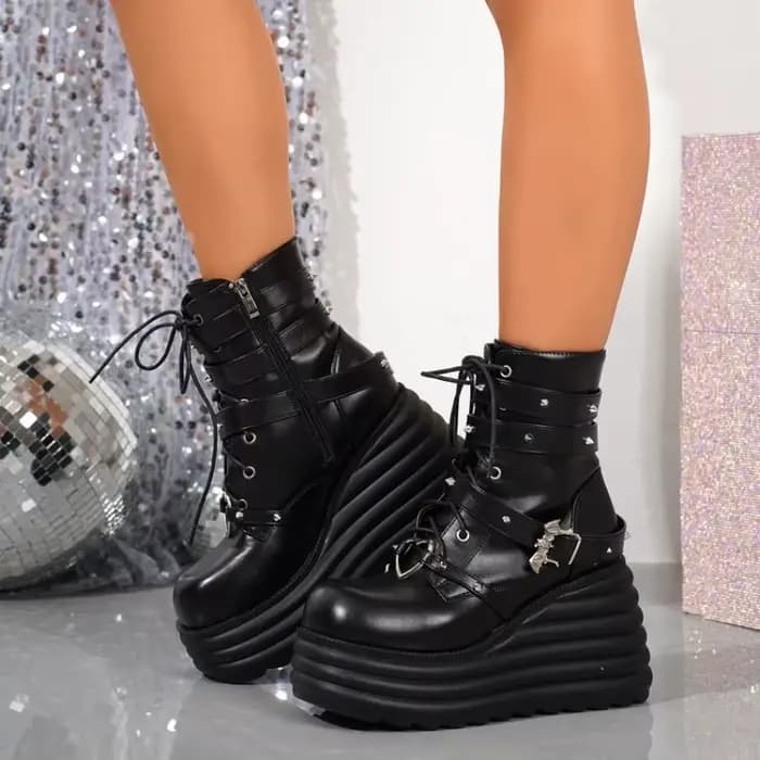 Bottines pour femmes à bout rond, plateforme haute, talon compensé, à lacets, fermeture éclair latérale, style gothique punk, avec lanières cloutées, chaussures robustes 2026