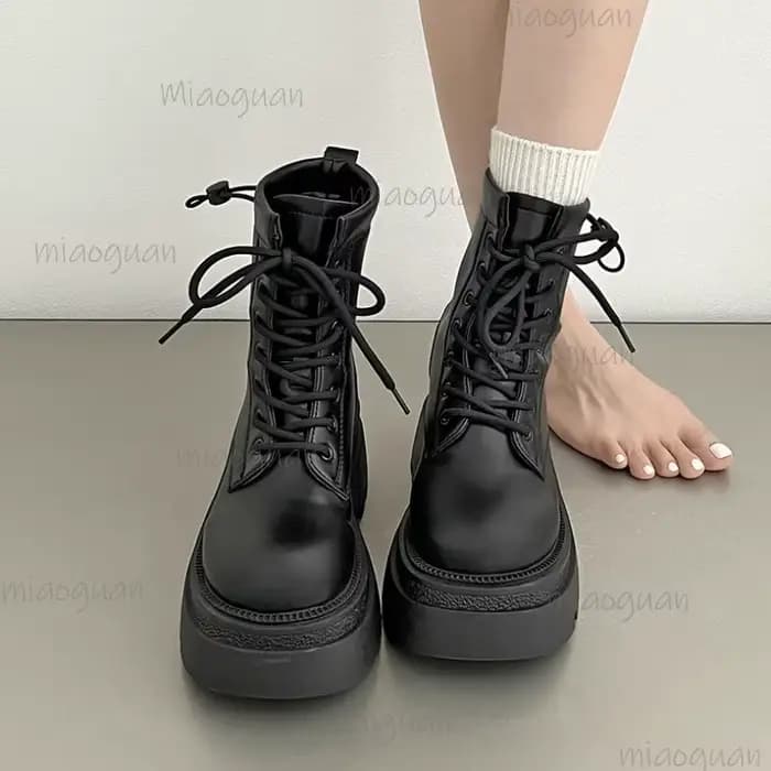Bottines femme nouveau automne 2025 rétro britannique plate-forme bottes courtes couleur unie mode rétro cuir court Botas Femininas
