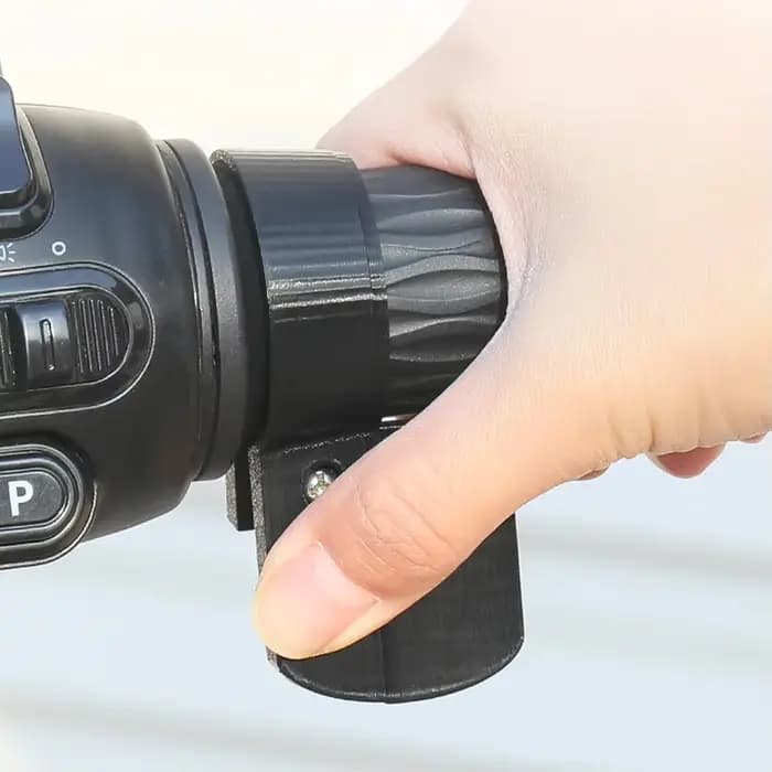 Accélérateur de pouce pour moto et scooter électrique