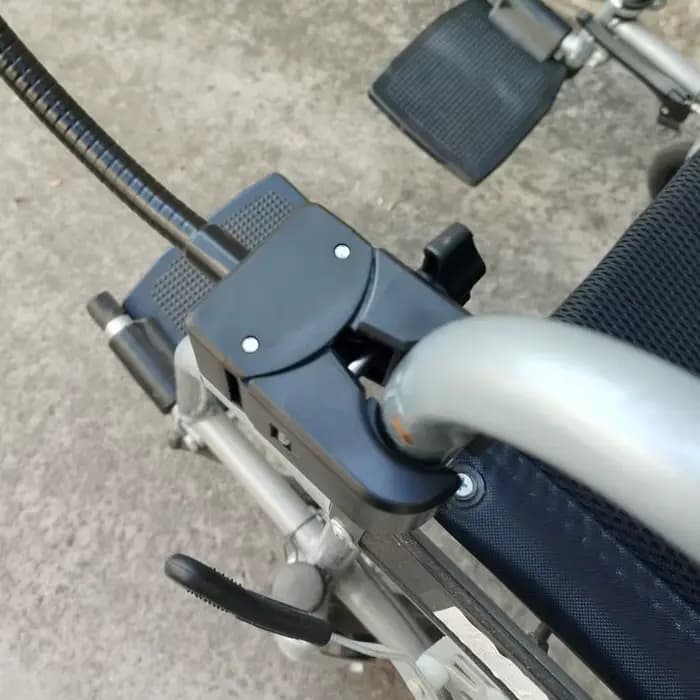 Support de téléphone portable pour fauteuil roulant électrique
