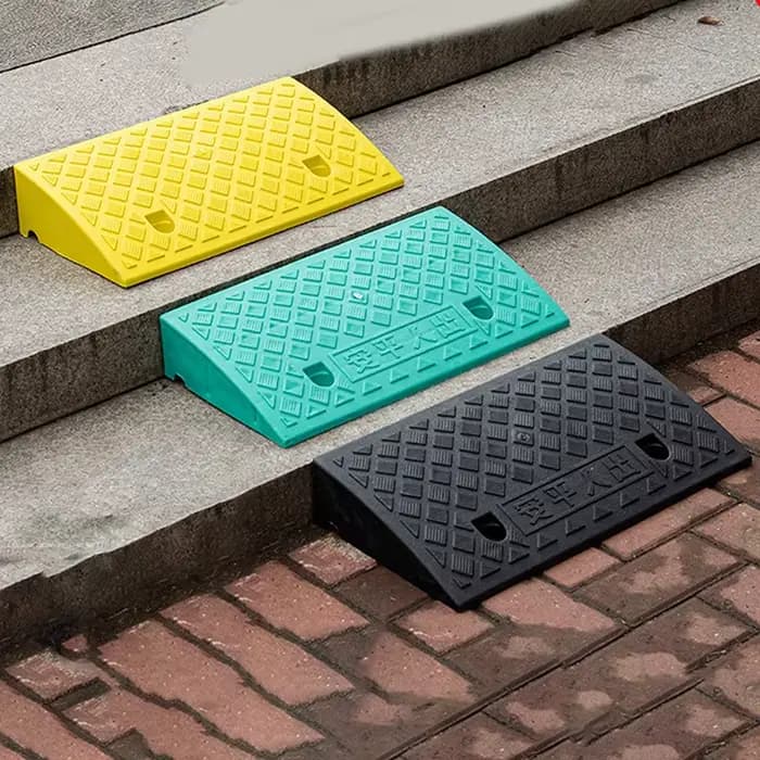 Rampe de trottoir en plastique antidérapante