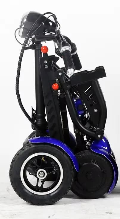 Trottinette électrique pliable à quatre roues pour personnes âgées