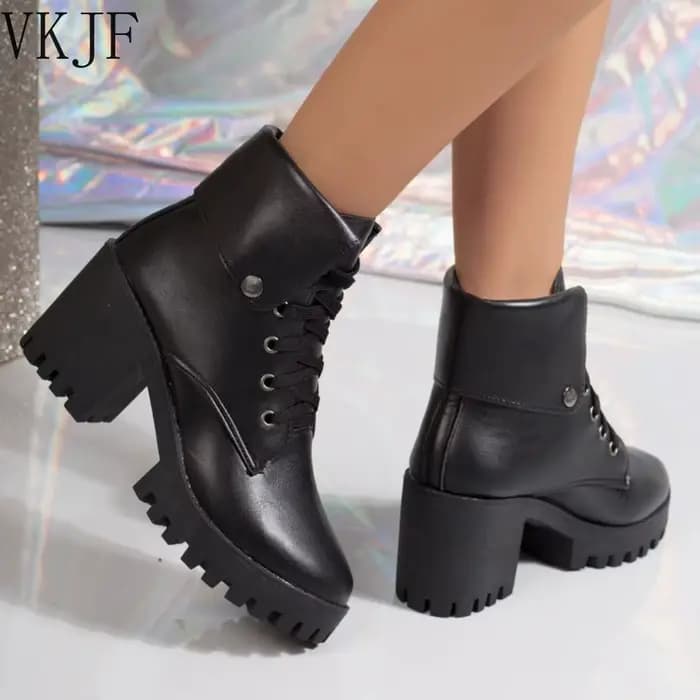 Bottes de travail pour femmes, tendance 2026, confortables et résistantes à l'usure, élégantes, couleur unie, bout rond, à lacets, courtes, pour l'hiver