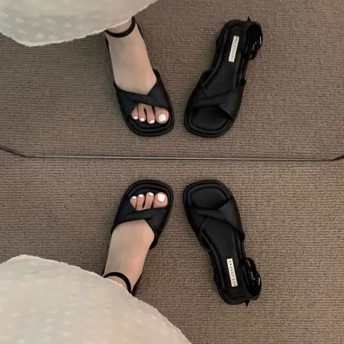 Sandales d'été pour femmes, semelle plate en caoutchouc, confortables, respirantes, à la mode, de luxe, pour la plage en plein air, nouvelle collection 2025