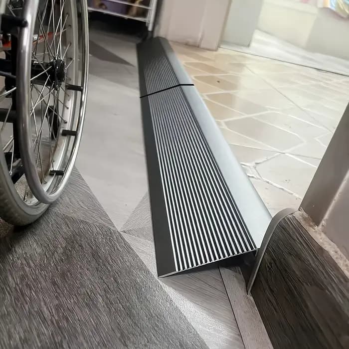 Rampe modulaire pour fauteuil roulant