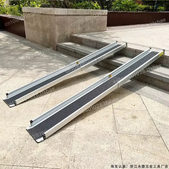 Rampe d'accès pour fauteuil roulant en alliage d'aluminium