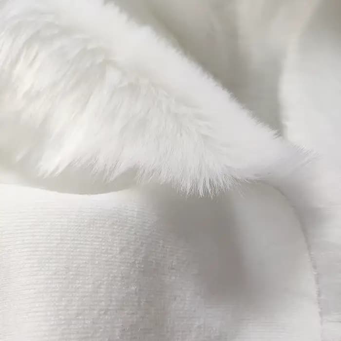 Fausse fourrure blanche-neige prédécoupée 40x50CM-idéal pour l'artisanat, la vêtements, la décoration de la maison et les arrière-plans de photographie
