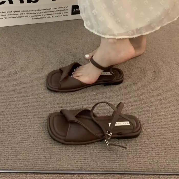 Sandales d'été pour femmes, semelle plate en caoutchouc, confortables, respirantes, à la mode, de luxe, pour la plage en plein air, nouvelle collection 2025