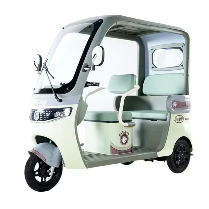 Tricycle électrique de transport pour voitures électriques