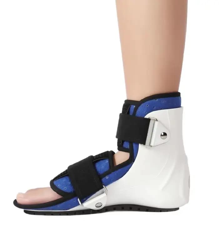 Botte de rééducation pour fracture de la cheville et du tendon d'Achille