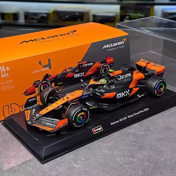 Bburago 1:24 MCL38 Équipe Monaco F1 MCL38 Mclaren 4 # Lando Norris 81 # Modèle de voiture de course en alliage Oscar Piastri modèle moulé sous pression de formule 1