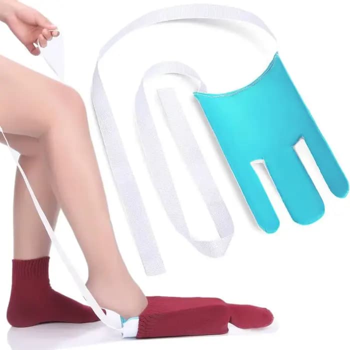 Enfile-chaussettes, outil d'aide à la mise et au retrait des chaussettes