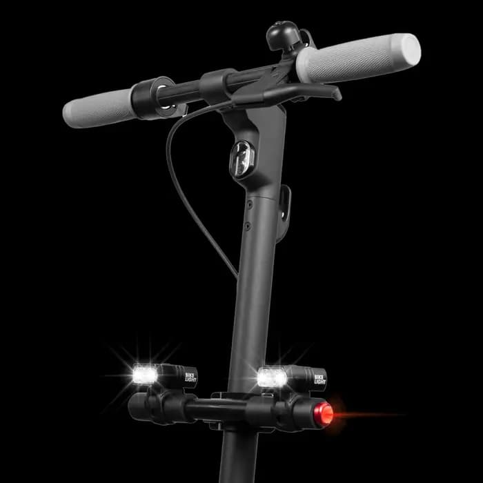 Lampe de Trottinette Électrique T6 LED Avant Rechargeable USB pour Xiaomi M365 Pro MI3 Mi4 Mi5 Mi6 6Lite