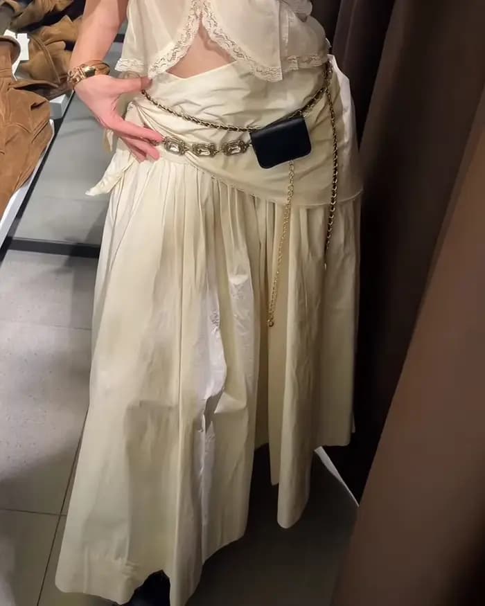 Jupe pour femme Nouvelle Collection Printemps-Été Beige Effet Écharpe Moelleuse Longueur Midi Décontractée Chic et Originale