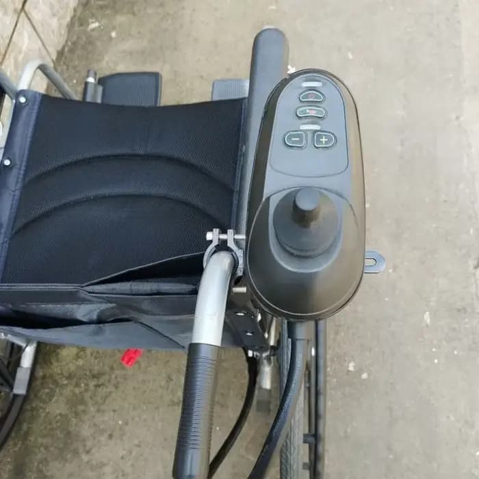 Support arrière de contrôleur d'accessoires de fauteuil roulant Compatible avec la plupart des contrôleurs