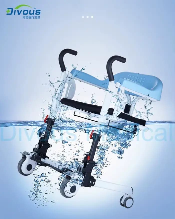 Chaise de transfert pour personnes handicapées avec commode