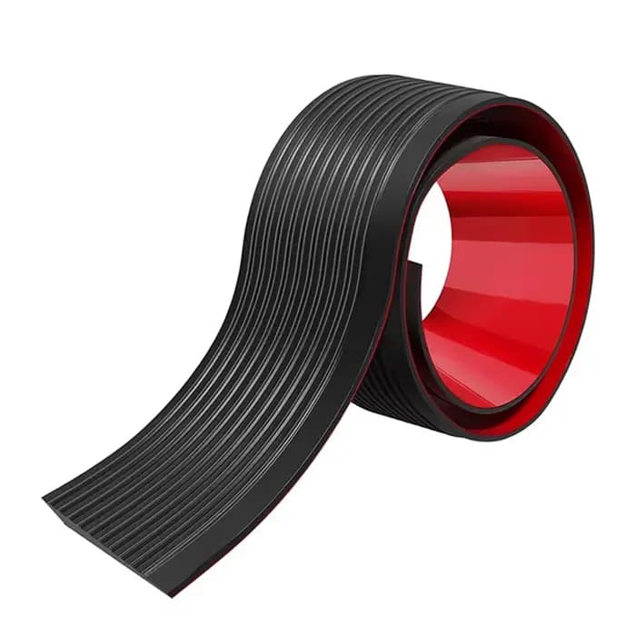 Rampes de seuil noires auto-adhésives pour un accès facile aux portes pour fauteuils roulants et poussettes