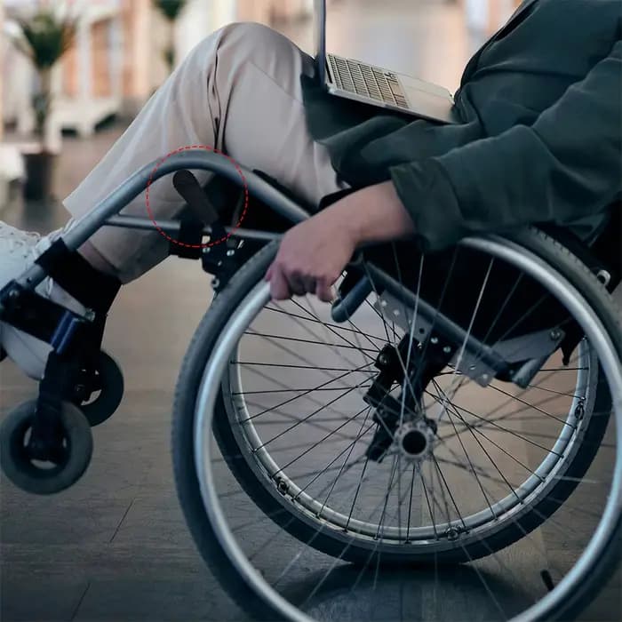 Couvercles de poignée de frein pour fauteuil roulant