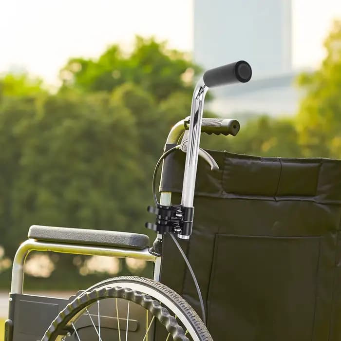 Extension de poignée de fauteuil roulant pour personnes âgées